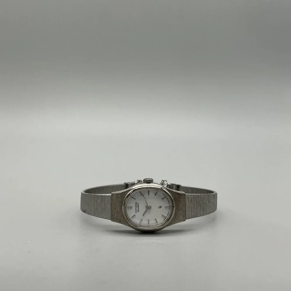 Vintage Citizen 3220-S09532 Womens Watch 17mm Oval Dial New Battery 6.25